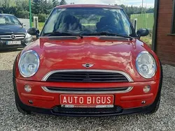 Czerwony Używany 2002 Mini ONE Hatchback | 9900 zł (Uczciwa cena)