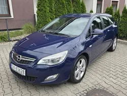 Granatowy Używany 2010 Opel Astra Kombi | 20 800 zł (Uczciwa cena)