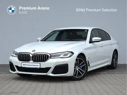 Biały (metalik) Używany 2020 BMW 530 Shadowline Sedan/Limuzyna | 149 900 zł (Uczciwa cena)