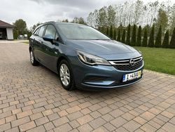 Niebieski Używany 2016 Opel Astra Kombi | 28 800 zł (Uczciwa cena)