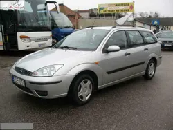 Srebrny (metalik) Używany 2003 Ford Focus Sedan/Limuzyna | 7500 zł