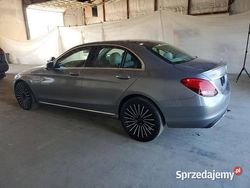 Używany 2016 Mercedes C300 | 30 000 zł