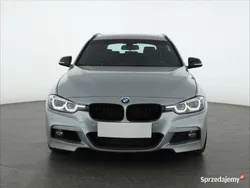 Srebrny Używany 2017 BMW 318 Kombi | 68 499 zł (Dość drogi)