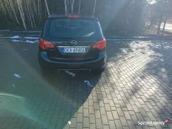 Czarny Używany 2014 Opel Meriva Minivan | 27 900 zł