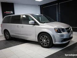 Srebrny Używany 2019 Dodge Grand Caravan Minivan | 79 900 zł