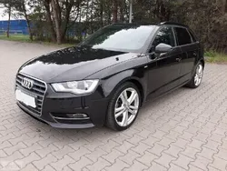 Czarny Używany 2013 Audi A3 Attraction Hatchback | 49 900 zł (Drogi)