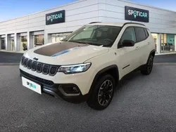 Biały Używany 2023 Jeep Compass Trailhawk SUV | 118 900 zł (Uczciwa cena)