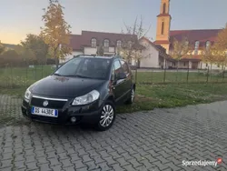 Czarny Używany 2008 Fiat Sedici SUV | 16 900 zł (Uczciwa cena)