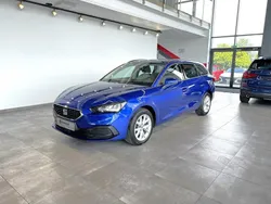 Niebieski Używany 2021 Seat Leon Kombi | 74 900 zł (Uczciwa cena)