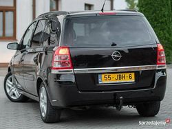 Czarny Używany 2009 Opel Zafira Minivan | 14 700 zł (Uczciwa cena)