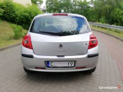 Srebrny Używany 2006 Renault Clio III Hatchback | 8199 zł (Uczciwa cena)