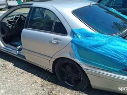 Używany 2002 Mercedes A220 | 2000 zł
