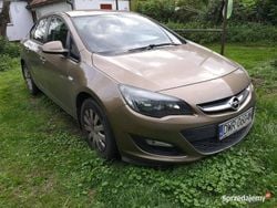 Brązowy Używany 2013 Opel Astra Sedan/Limuzyna | 24 900 zł (Uczciwa cena)