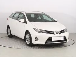 Biały Używany 2014 Toyota Auris Kombi | 34 999 zł (Dobra cena)