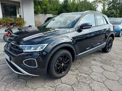 Czarny Używany 2024 VW T-Roc SUV | 99 000 zł (Super Cena)
