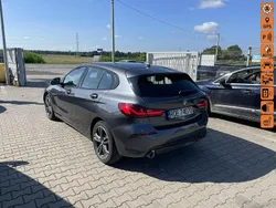 Grafitowy (metalik) Używany 2019 BMW 118 Hatchback | 46 900 zł