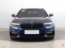 Niebieski Używany 2018 BMW 520 Kombi | 119 999 zł (Drogi)