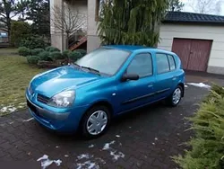 Niebieski Używany 2005 Renault Clio II Hatchback | 5800 zł (Uczciwa cena)