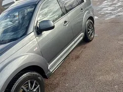Szary Używany 2009 Mitsubishi Outlander SUV | 17 000 zł