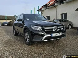 Czarny (metalik) Używany 2017 Mercedes GLC220 SUV | 88 600 zł (Super Cena)