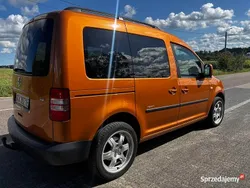 Pomarańczowy Używany 2014 VW Caddy Minivan | 37 900 zł (Uczciwa cena)