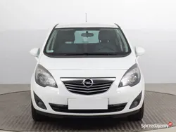 Biały Używany 2012 Opel Meriva Minivan | 18 999 zł (Uczciwa cena)