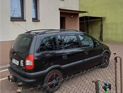 Czarny Używany 2002 Opel Zafira Minivan | 4800 zł (Dość drogi)