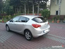 Srebrny Używany 2013 Opel Astra Hatchback | 25 500 zł (Uczciwa cena)