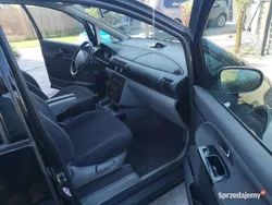 Czarny Używany 2001 Ford Galaxy Minivan | 12 900 zł