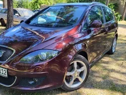 Fioletowy Używany 2007 Seat Altea XL Minivan | 17 900 zł