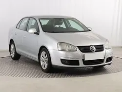 Srebrny Używany 2008 VW Jetta Sedan/Limuzyna | 10 499 zł (Uczciwa cena)