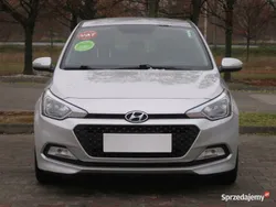 Srebrny Używany 2017 Hyundai i20 Hatchback | 29 999 zł (Dobra cena)