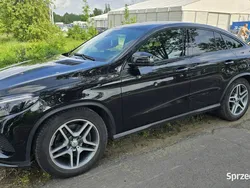 Czarny Używany 2016 Mercedes GLE500 SUV | 99 900 zł