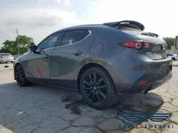 Szary Używany 2024 Mazda 3 Sedan/Limuzyna | 62 670 zł