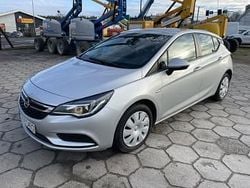 Srebrny Używany 2018 Opel Astra Hatchback | 28 900 zł (Dobra cena)