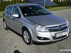 Srebrny Używany 2008 Opel Astra Hatchback | 15 900 zł (Uczciwa cena)