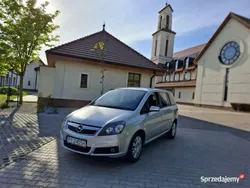 Srebrny Używany 2007 Opel Zafira Minivan | 12 999 zł