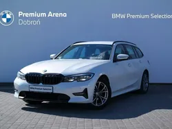 Biały (metalik) Używany 2020 BMW 318 Kombi | 89 900 zł (Uczciwa cena)