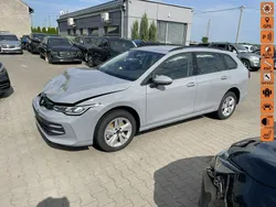 Srebrny (metalik) Używany 2025 VW Golf VIII Kombi | 69 900 zł