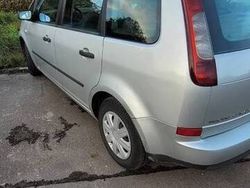 Srebrny Używany 2006 Ford Focus Minivan | 9000 zł