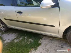 Srebrny Używany 2004 VW Golf V Hatchback | 8600 zł (Uczciwa cena)