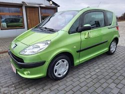 Zielony Używany 2005 Peugeot 1007 Hatchback | 11 800 zł