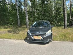 Szary Używany 2012 Peugeot 208 Hatchback | 16 000 zł (Uczciwa cena)