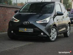 Szary Używany 2021 Toyota Aygo Hatchback | 41 990 zł (Uczciwa cena)
