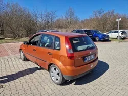 Pomarańczowy Używany 2004 Ford Fiesta Hatchback | 3300 zł (Uczciwa cena)