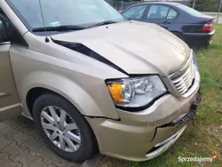 Używany 2012 Chrysler Town & Country | 32 199 zł