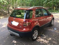 Czerwony Używany 2009 Fiat Sedici SUV | 17 500 zł (Uczciwa cena)