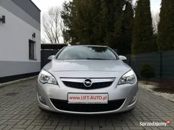 Srebrny Używany 2012 Opel Astra Hatchback | 24 900 zł (Uczciwa cena)