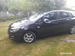 Czarny Używany 2014 Opel Astra Hatchback | 29 900 zł (Dość drogi)