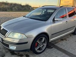 Srebrny Używany 2009 Skoda Octavia Kombi | 13 499 zł (Super Cena)